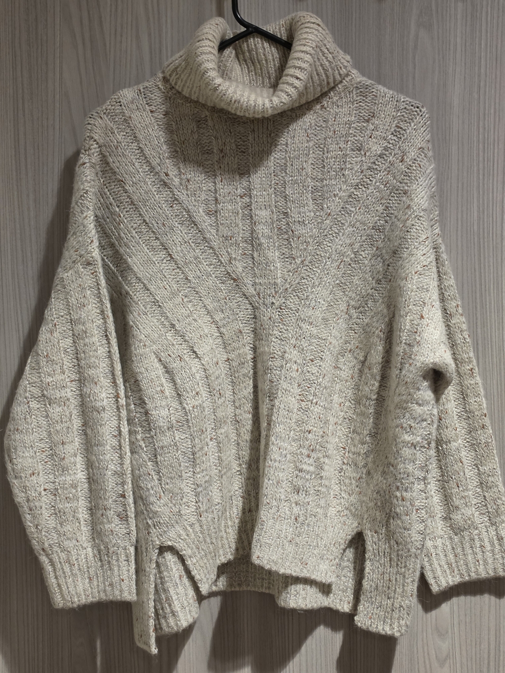 Moon River Cream Speckled Turtleneck Sweater